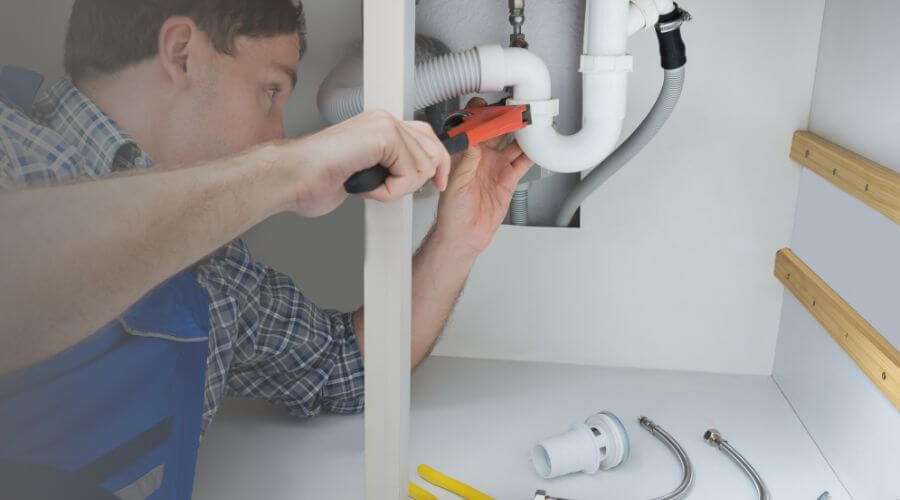 Local annual plumbing maintenance in Damon, TX